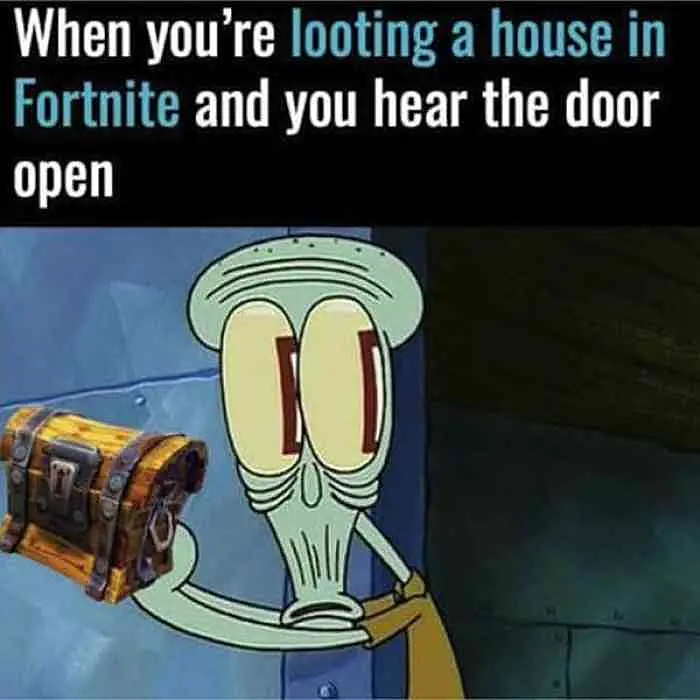 Looting House in Fortnite